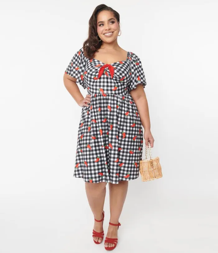 1950s Curve Black and White Chili Pepper Gingham Swing Dress Dresses Unique Vintage Pocket Dresses 1950s Curve Black and White Chili Pepper Gingham Swing Dress Dresses Unique Vintage Pocket Dresses