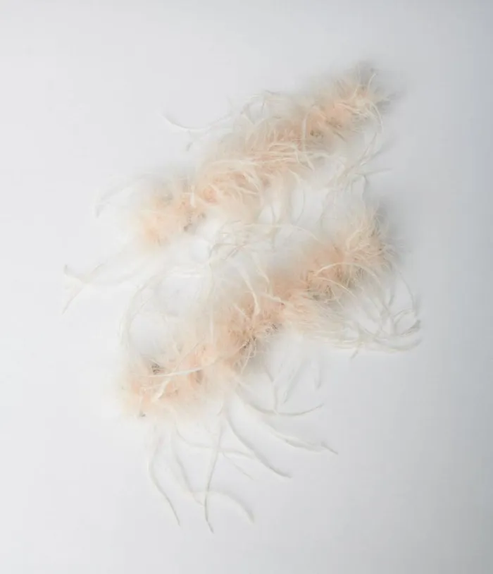 Beige Faux Ostrich Feather Cuffs Accessories Unique Vintage Gloves and Scarves Beige Faux Ostrich Feather Cuffs Accessories Unique Vintage Gloves and Scarves