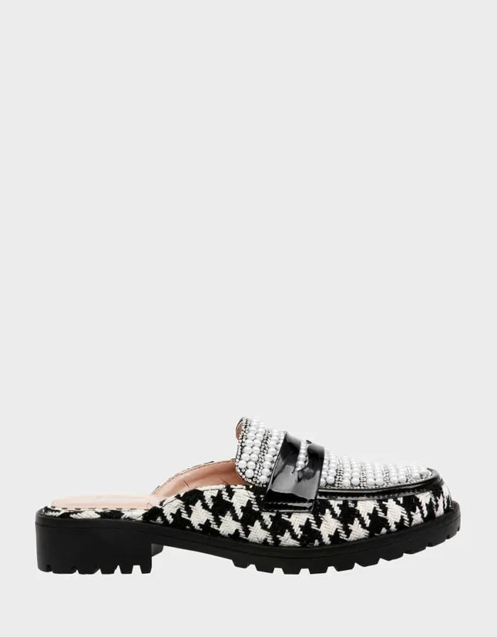 Betsey Johnson Women RONIN BLACKWHITE Black White
