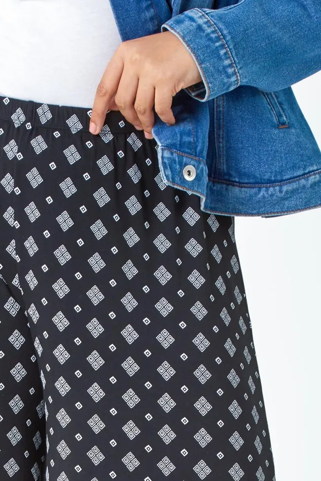 Black Curve Geometric Elastic Waist Cropped Culottes Women Roman Trousers