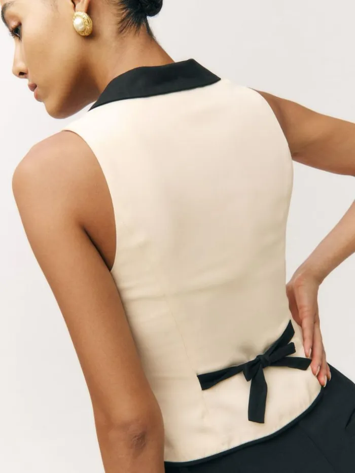 Clothing The Reformation Reba Top Sugar And Black