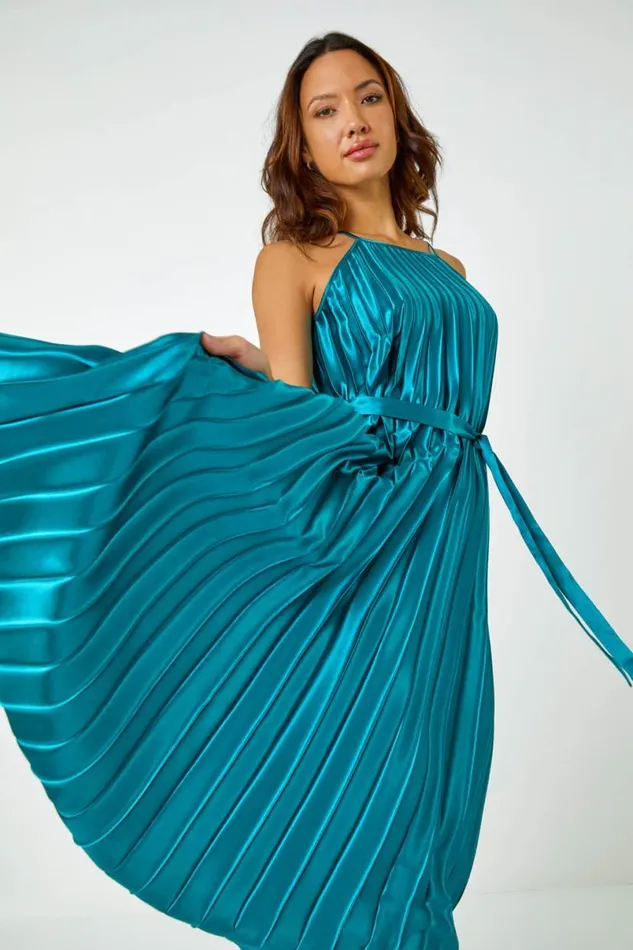 Emerald Sleeveless Pleated Halter Neck Midi Dress Women Roman Dresses