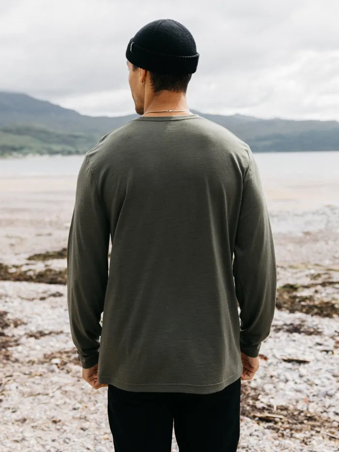 Finisterre Base Layers and Underwear Men Seeker Merino Long Sleeve TShirt Olive