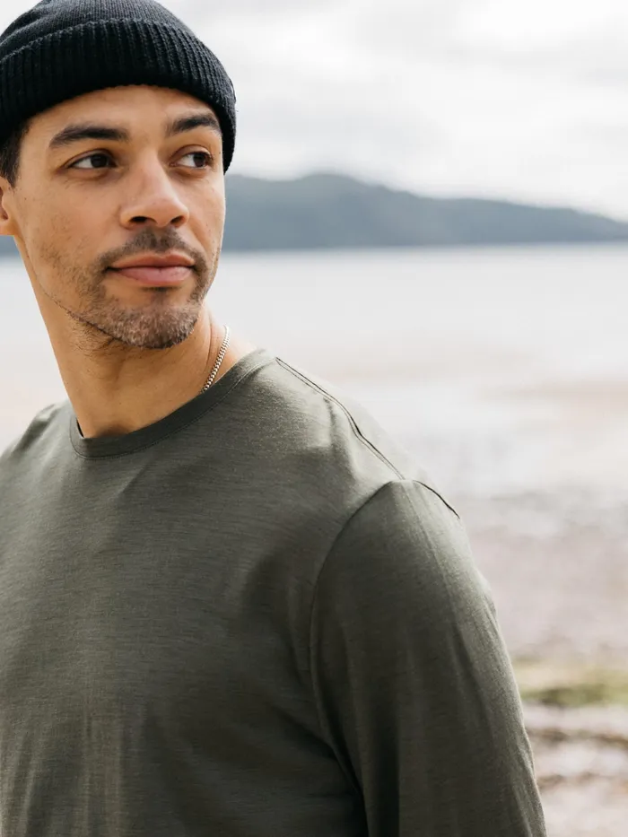 Finisterre Base Layers and Underwear Men Seeker Merino Long Sleeve TShirt Olive