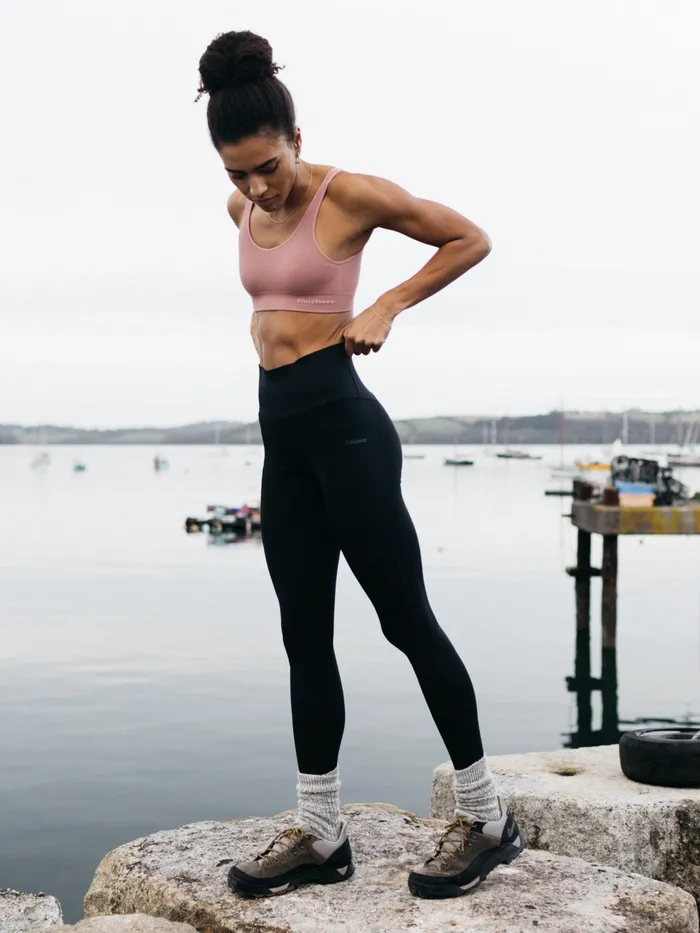 Finisterre Pants Women Zennor Adventure Legging Black