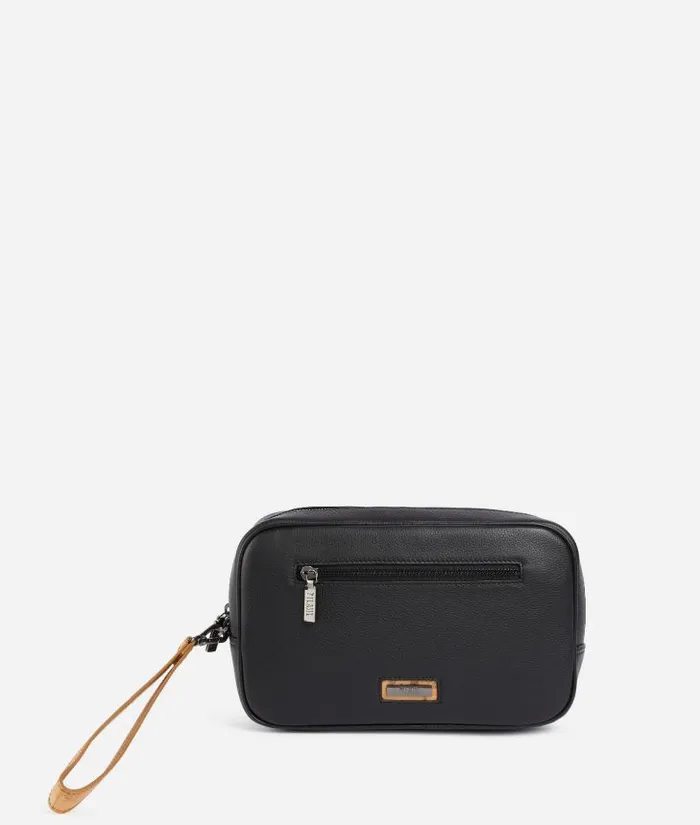Man Pouches and Toiletry Bags Alviero Martini Beta Leather Carryall Case Black Man Pouches and Toiletry Bags Alviero Martini Beta Leather Carryall Case Black