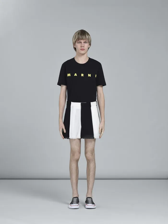 Marni Grain De Poudre Wool Short Pants Lily White Mens Trousers Marni Grain De Poudre Wool Short Pants Lily White Mens Trousers