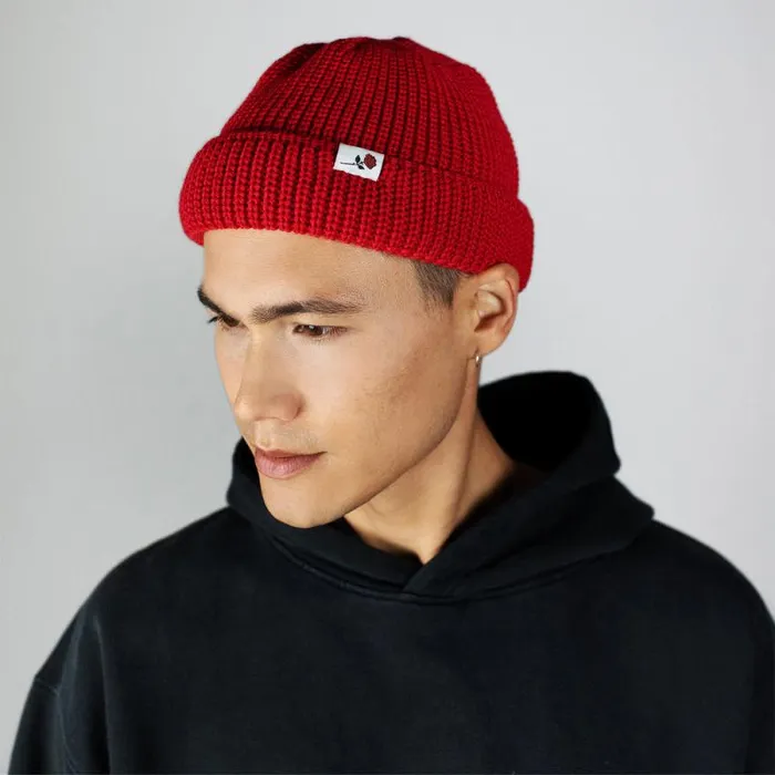 MenWomen BEANIES CAPS and SCARVES Vertere Berlin SHORT WOOL BEANIE ROSE 8211 RED