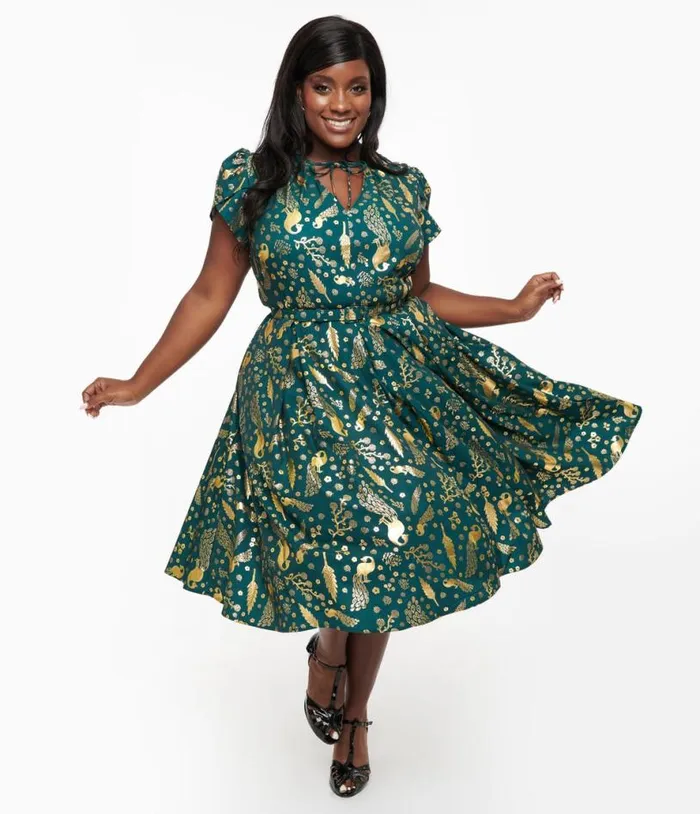 Plus Size 1940s Green and Gold Peacock Print Dahlia Swing Dress DressesPlus Unique Vintage Pocket Dresses Plus Size 1940s Green and Gold Peacock Print Dahlia Swing Dress DressesPlus Unique Vintage Pocket Dresses