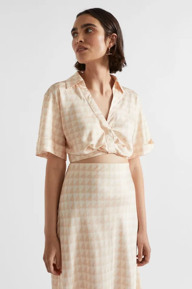 Shirts Woman Seed Heritage Satin Geo Crop Shirt Soft Wheat Geo