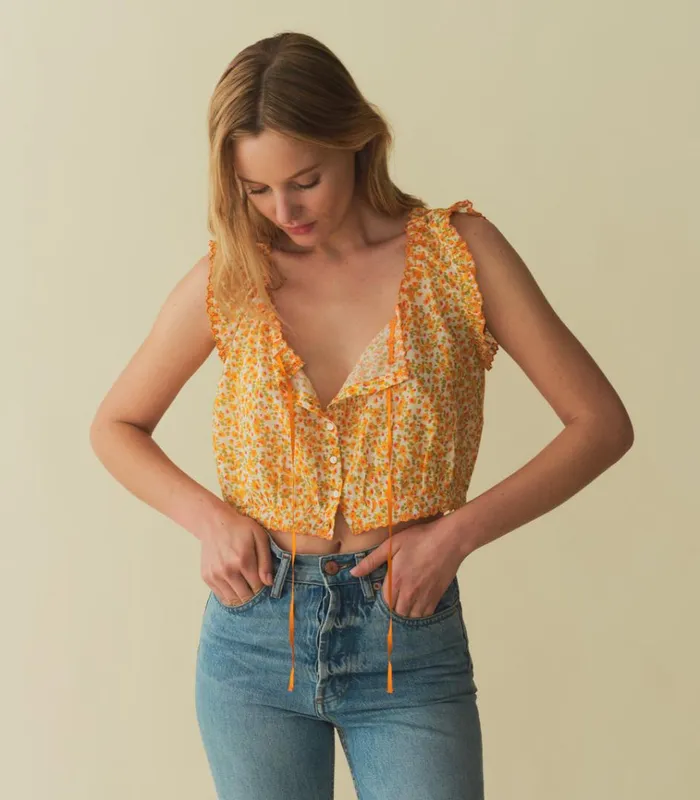 Shop TRAVELER TOP Clementine Daisy Fields DEN Tops