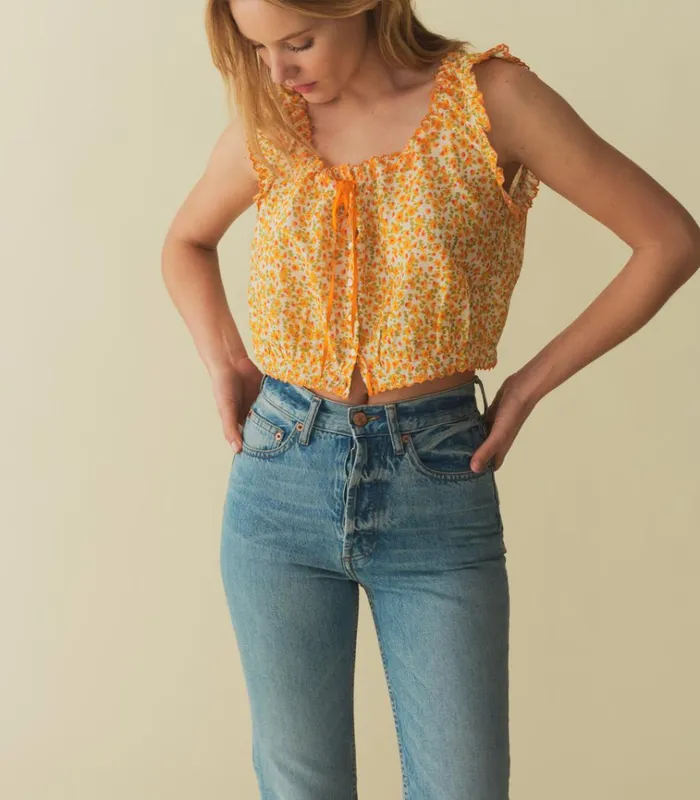 Shop TRAVELER TOP Clementine Daisy Fields DEN Tops