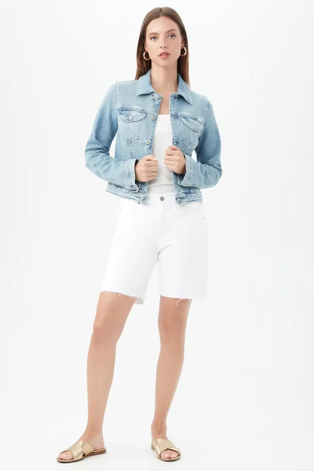 SHOP Trina Turk ALL BOTTOMS AG WOMEN039S WHITE EXBOYFRIEND SHORT
