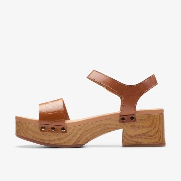 Sivanne Bay Tan Interest Women Clarks Heels and Pumps