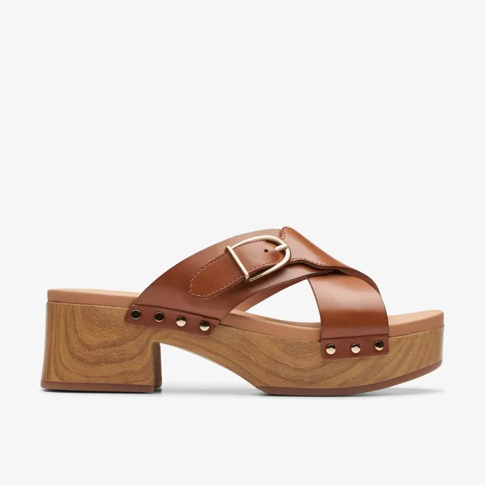 Sivanne Walk Tan Leather Women Clarks Clogs and Mules