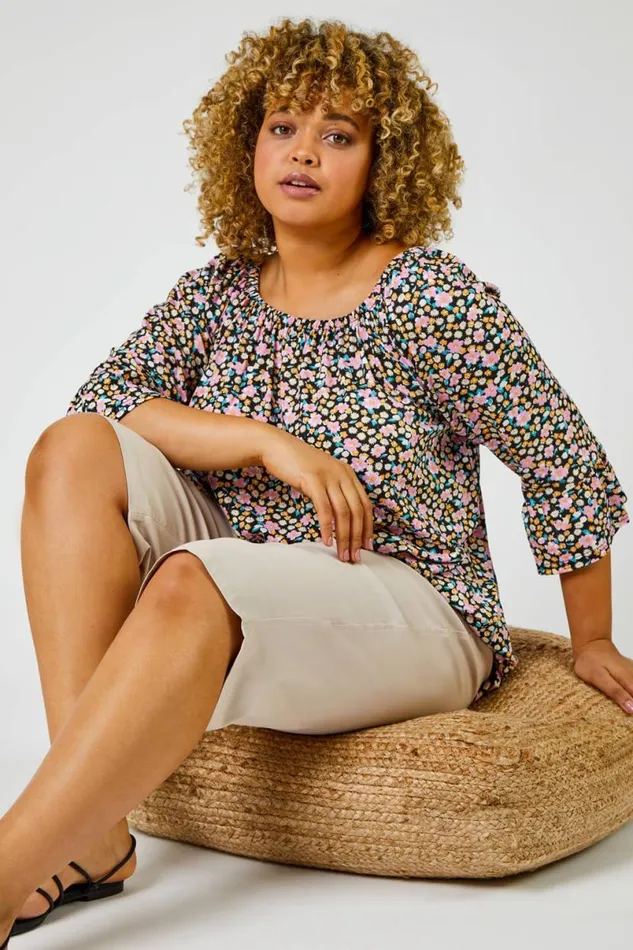Stone Curve Knee Length Stretch Shorts Women Roman Shorts