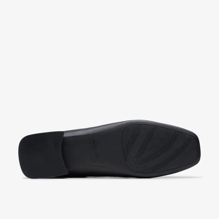 Ubree 15 Step Black Leather Women Clarks Flats