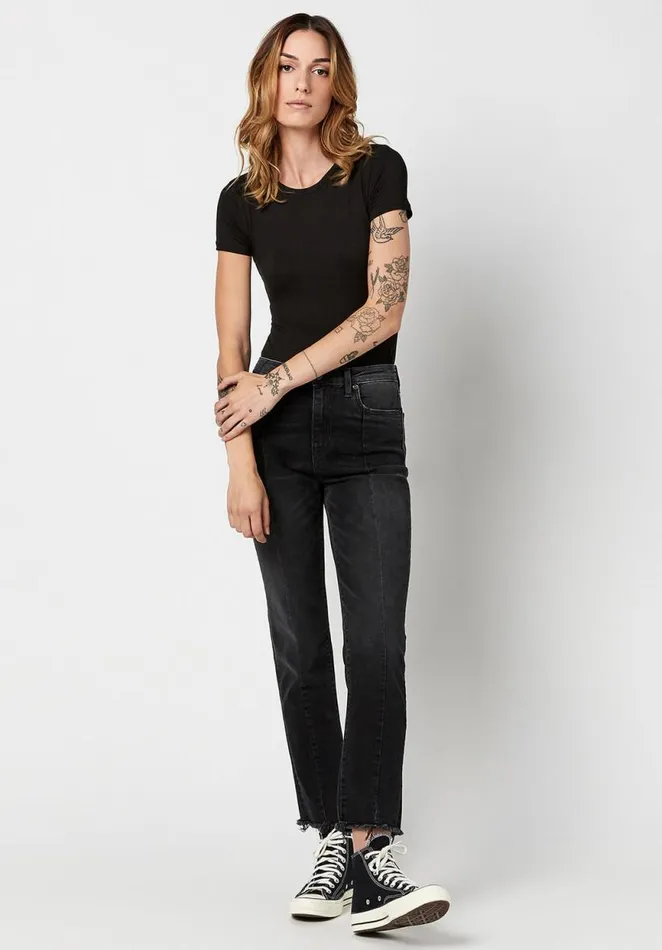 Women High Rise Straight Jayden Dark and Worn Jeans Black Buffalo David Bitton Straight Leg