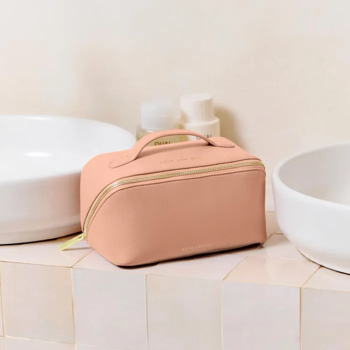 Women Makeup and Wash Bags Katie Loxton Love You Mum039 Makeup And Wash Bag 8211 Peony Blush Women Makeup and Wash Bags Katie Loxton Love You Mum039 Makeup And Wash Bag 8211 Peony Blush