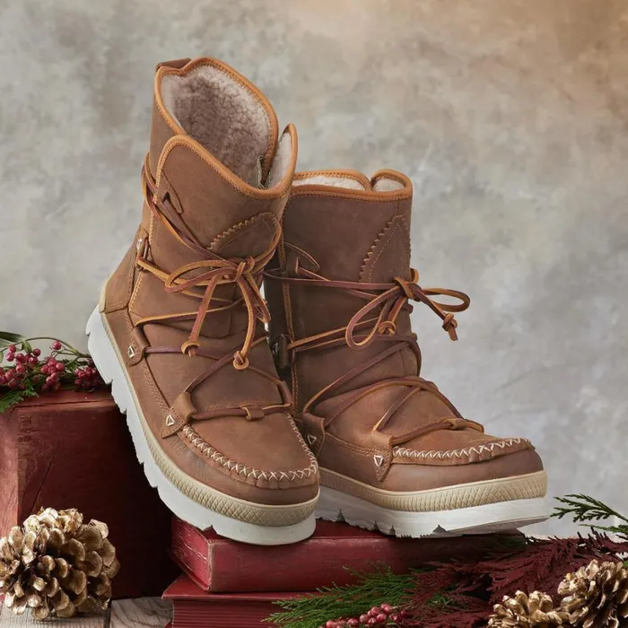 Women Pacific Short Boots Oak Sundance Catalog Boots