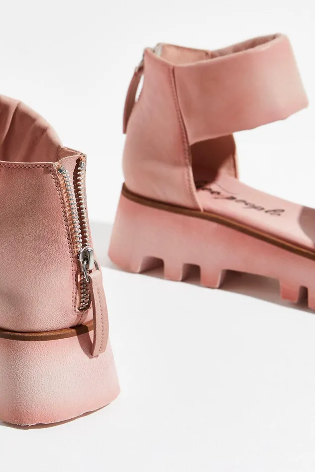 Women Sandals Free People Maddox Lug Sole Sandals Shell Pink