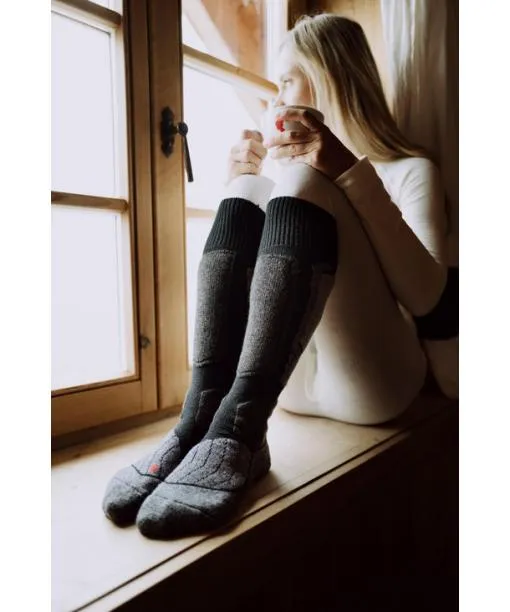 Women SK1 Comfort Women Skiing Kneehigh Socks Rose FALKE Ski Socks