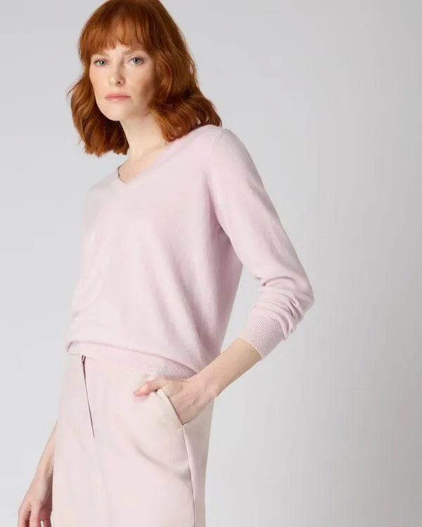 Women Women039s V Neck Cashmere SweaterIn Quartz Pink Quartz Pink NPeal V Necks Women Women039s V Neck Cashmere SweaterIn Quartz Pink Quartz Pink NPeal V Necks